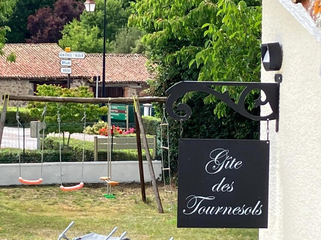 Gite Des Tournesols Oradour-Fanais Buitenkant foto